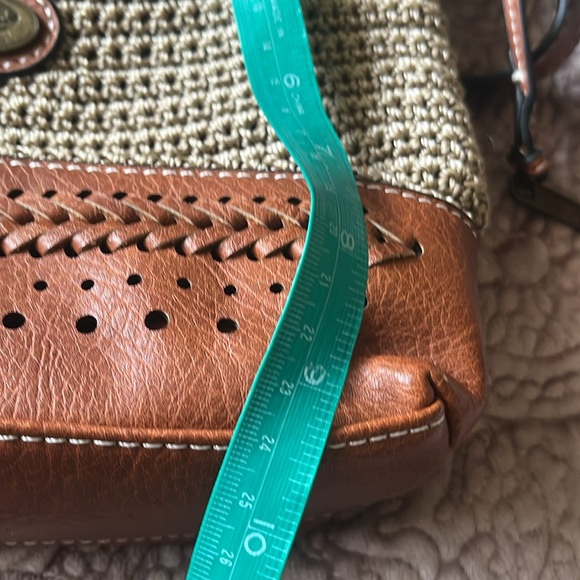 B.O.C born Concepts Crossbody Shoulder bag/ travel leather / crochet bag EUC - Picture 10 of 11